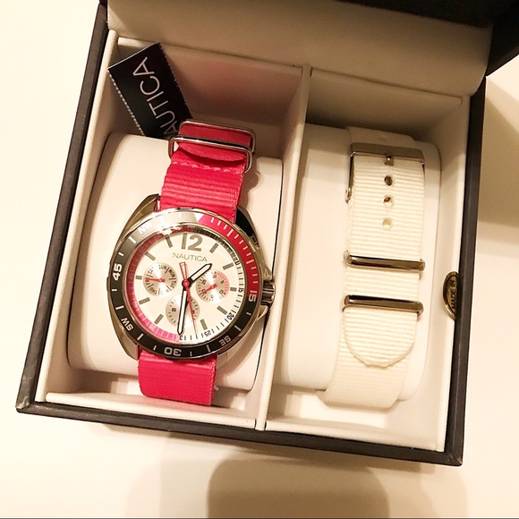 NEW women’s Nautica watch with two bands main image 4